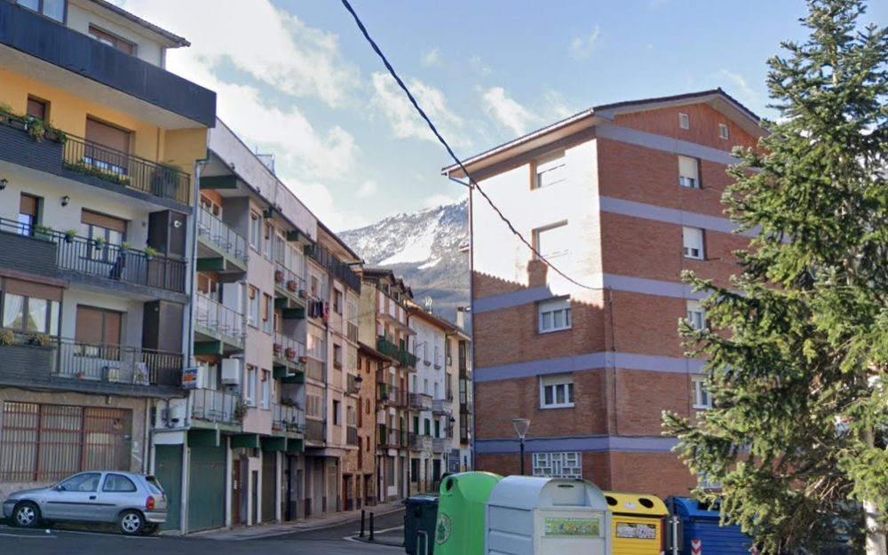 VIVIENDA EN ZEGAMA