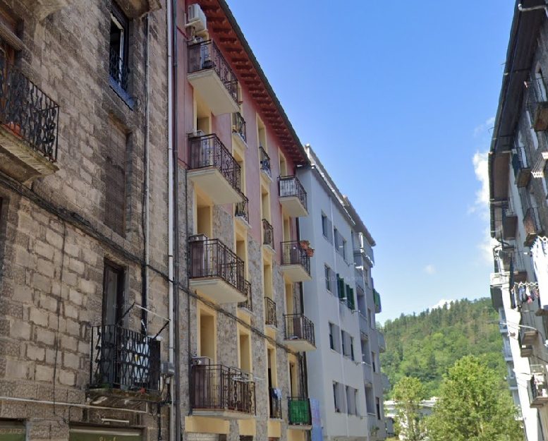 VIVIENDA EN ORDIZIA (KALE BERRI)