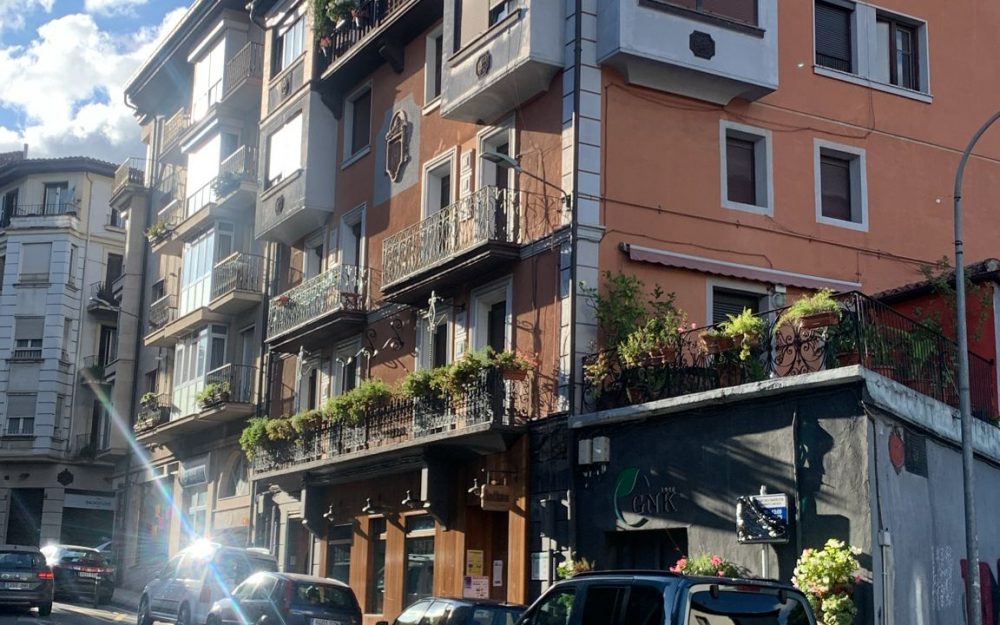 VIVIENDA EN ORDIZIA (C/ EUSKAL HERRIA)