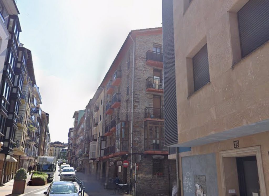 VIVIENDA EN ORDIZIA (CALLE URDANETA)